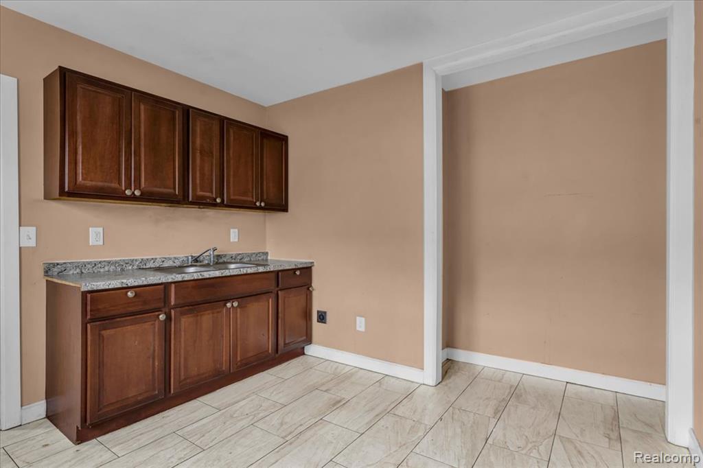 11368 Nardin Drive, Detroit, MI 48204 — Photo 25