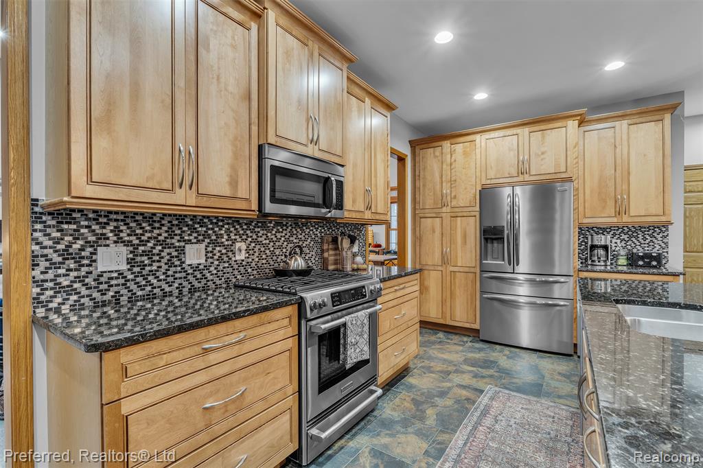 7424 Stonebrook Drive, Canton, MI 48187 — Photo 39