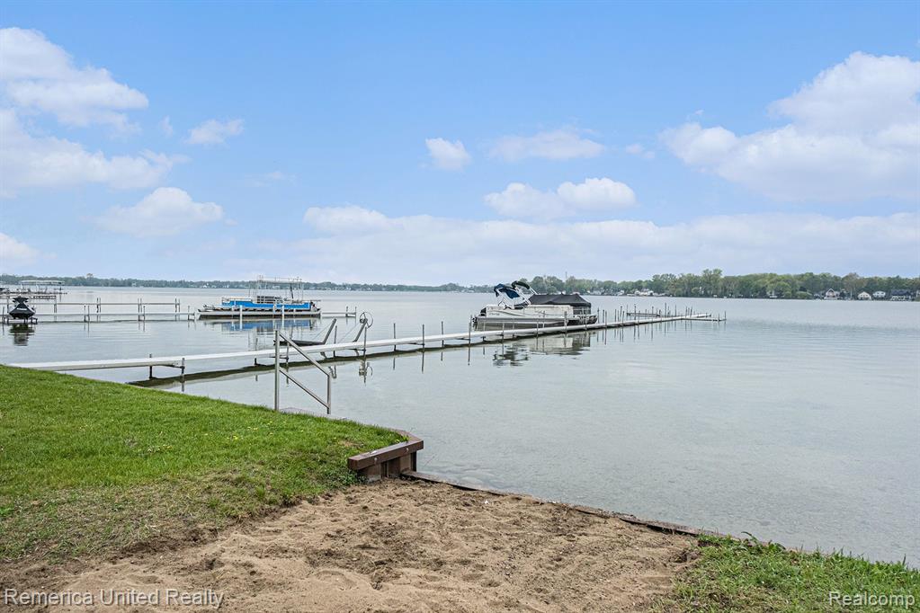 10606 HEENAN Drive, Whitmore Lake, MI 48189 — Photo 3