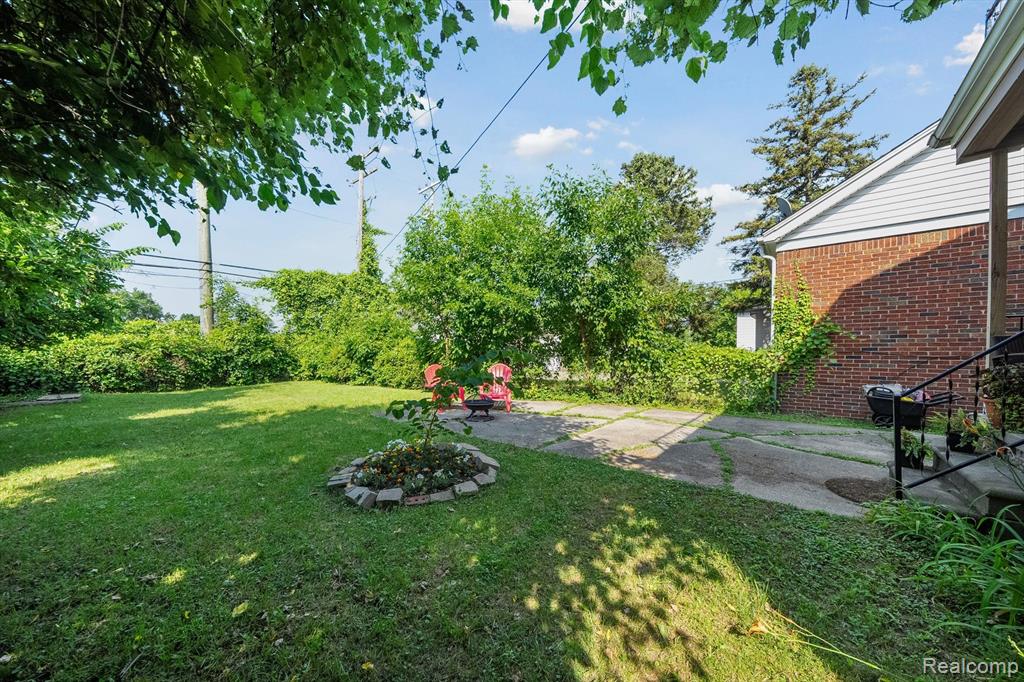 9348 Courville Street, Detroit, MI 48224 — Photo 26