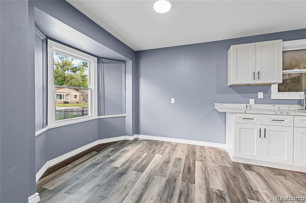19351 Dwyer Street - Photo 3