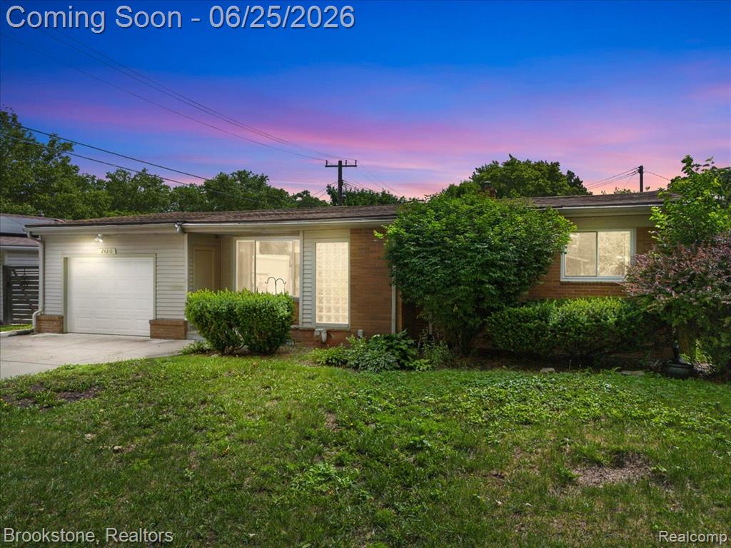 24210 Beverly Street, Oak Park, MI 48237