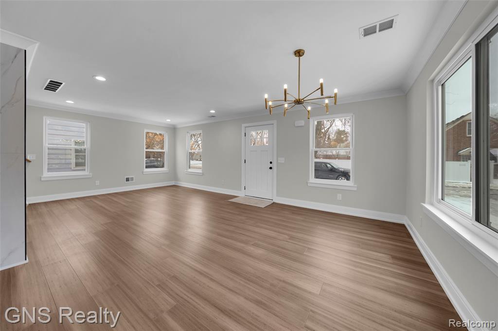 718 Devillen Avenue, Royal Oak, MI 48073 — Photo 14