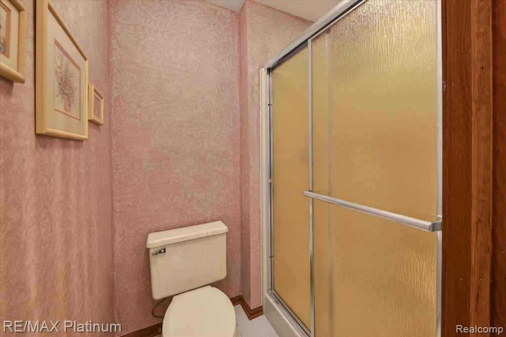 10696 Parker Court, South Lyon, MI 48178 — Photo 14