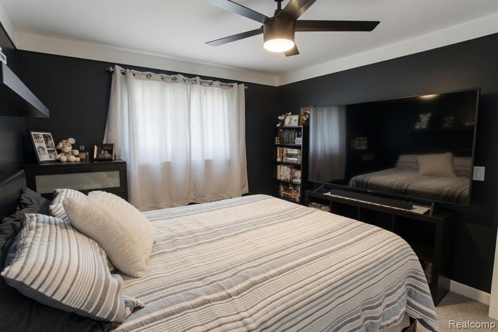 18584 Blue Island Court, Roseville, MI 48066 — Photo 18