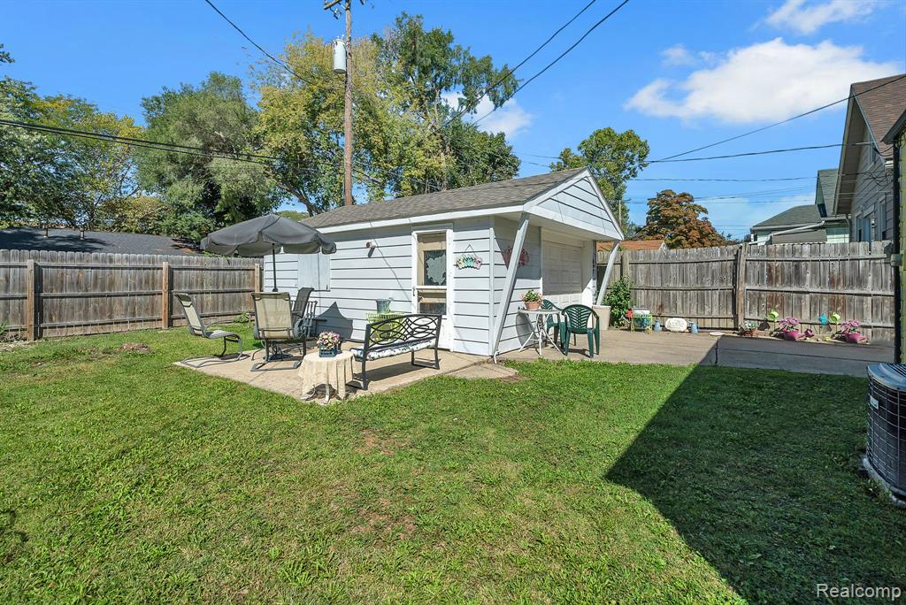1582 Chandler Avenue, Lincoln Park, MI 48146 — Photo 29