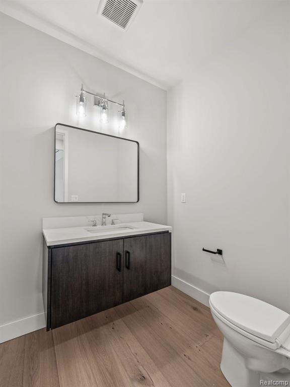4304 MANDALAY Avenue, Royal Oak, MI 48073 — Photo 14