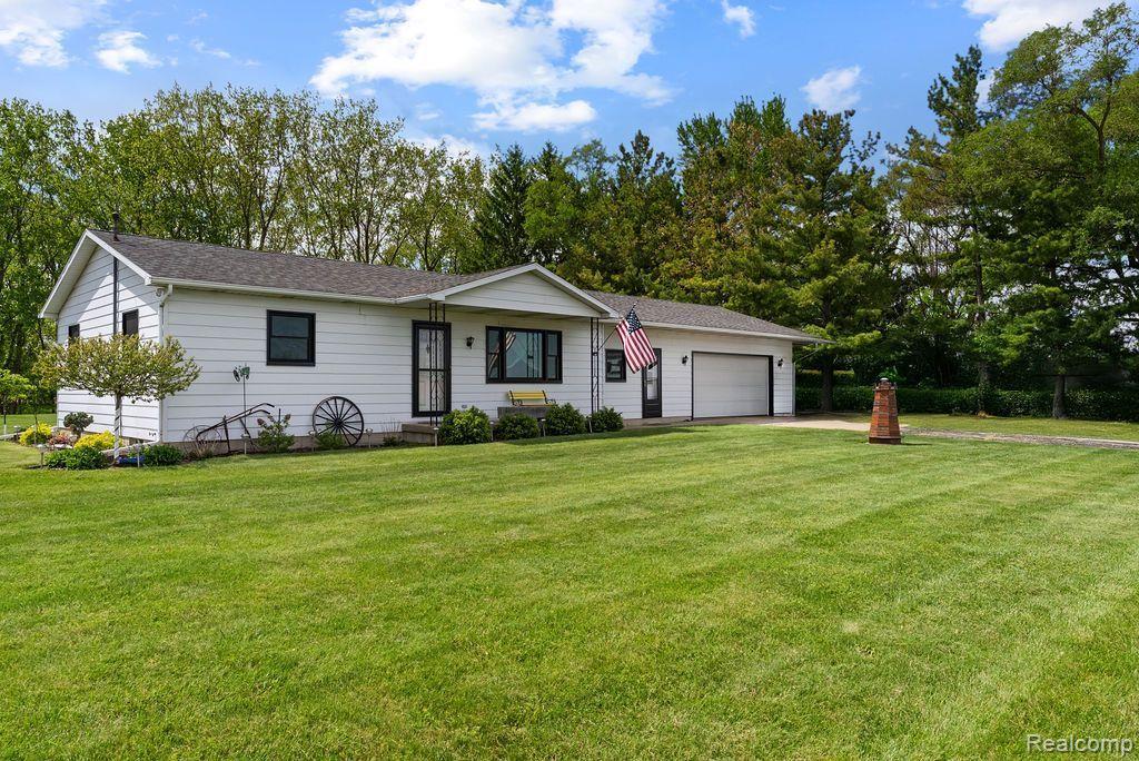 19354 BUECHE Road, New Lothrop, MI 48460 — Photo 4