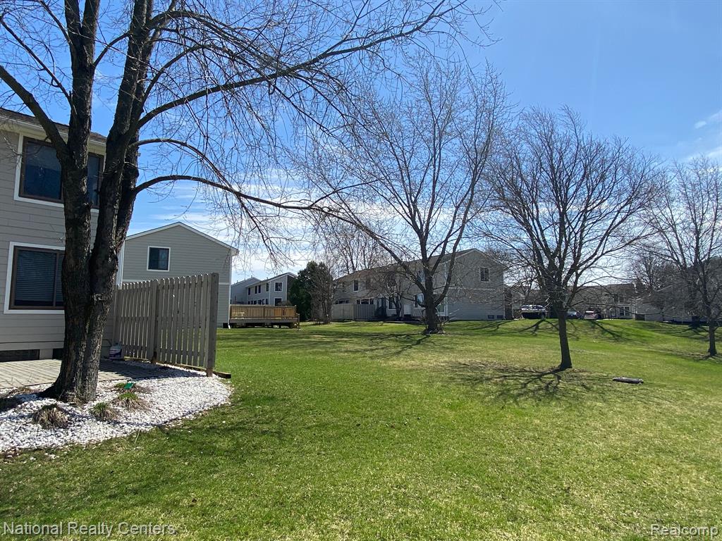 22533 CRANBROOKE Drive, Novi, MI — Photo 31