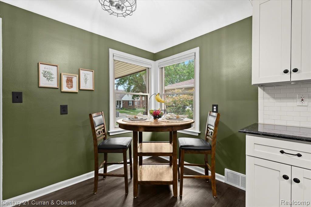 405 N LAFAYETTE Street, Dearborn, MI 48128 — Photo 18