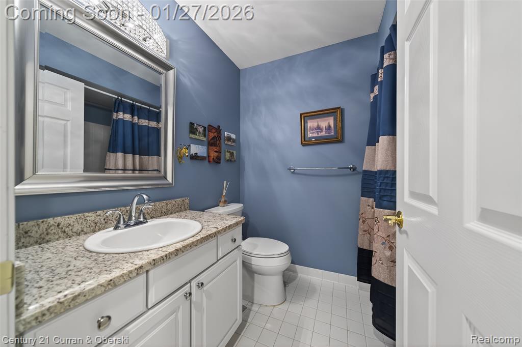 48645 Sutton Bay Court, Utica, MI 48315 — Photo 11