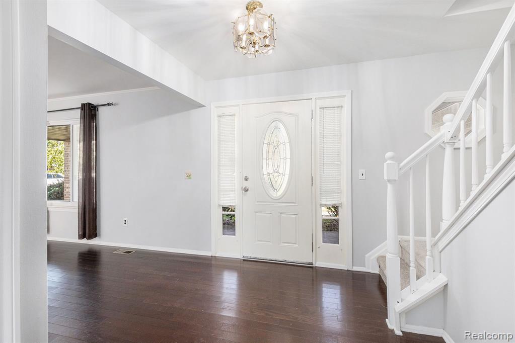 46749 CAMELIA Drive, Canton, MI 48187 — Photo 6