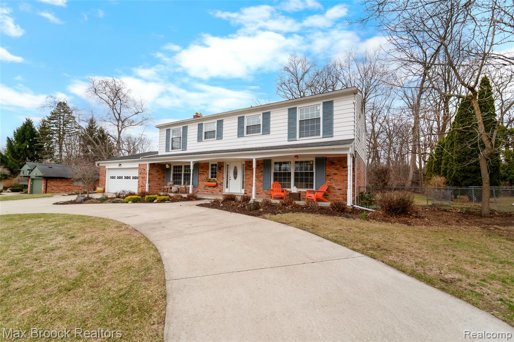7118 Cathedral Drive, Bloomfield Hills, MI 48301 — front exterior
