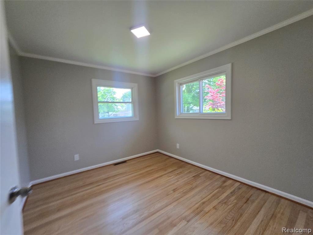 7621 N Wildwood Street, Westland, MI — Photo 16