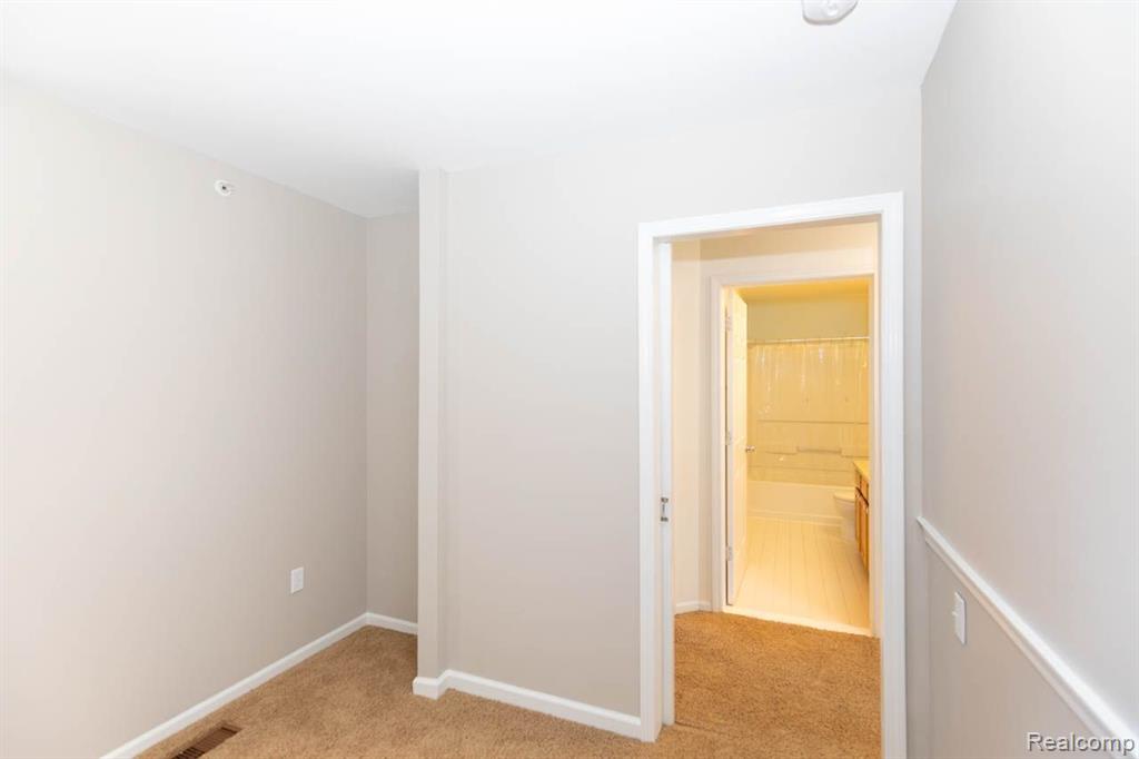 475 CHERRY ORCHARD Road, Canton, MI 48188 — Photo 36