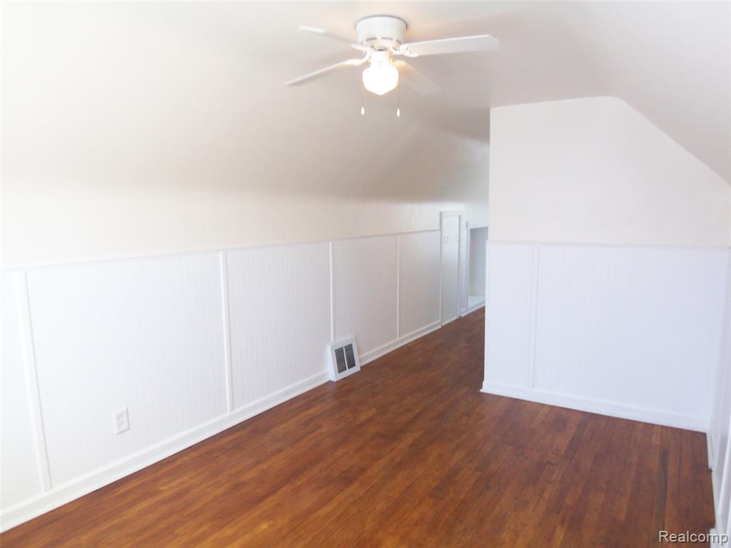 8269 Sterling, Center Line, MI 48015 — Photo 26