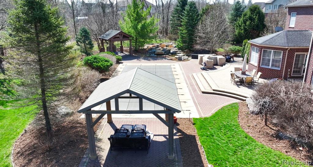 7286 Brentwood Court, Ypsilanti, MI 48198 — Photo 10