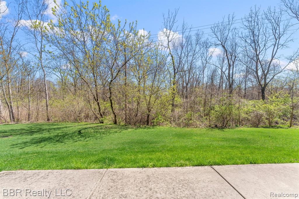 5485 GREENWAY Drive, Trenton, MI, 48183