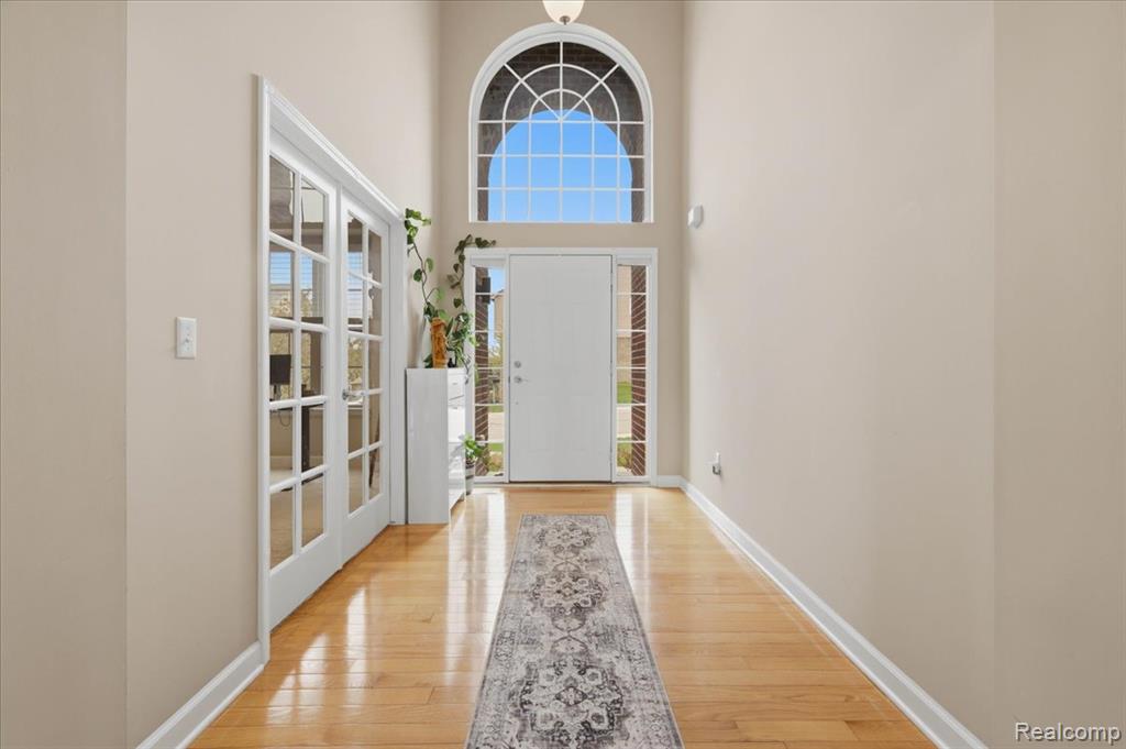 1114 Wales Drive, Lake Orion, MI — Photo 4
