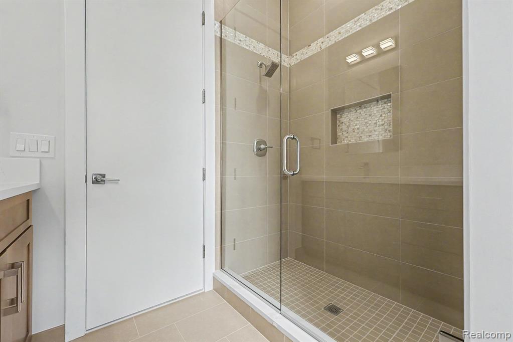 68503 Lake Angela Pointe, Richmond, MI 48062 — Photo 22