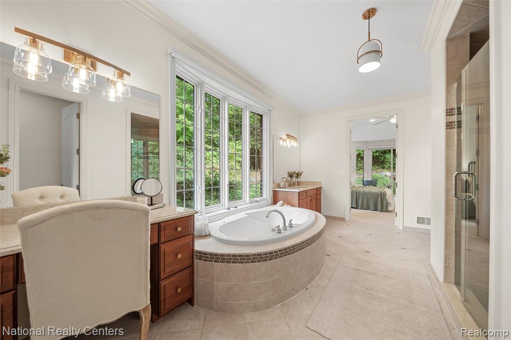 5010 Forest Valley Drive, Clarkston, MI 48348 — Photo 44