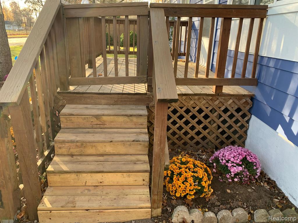 324 EAST Street, Holly, MI 48442 — Photo 34