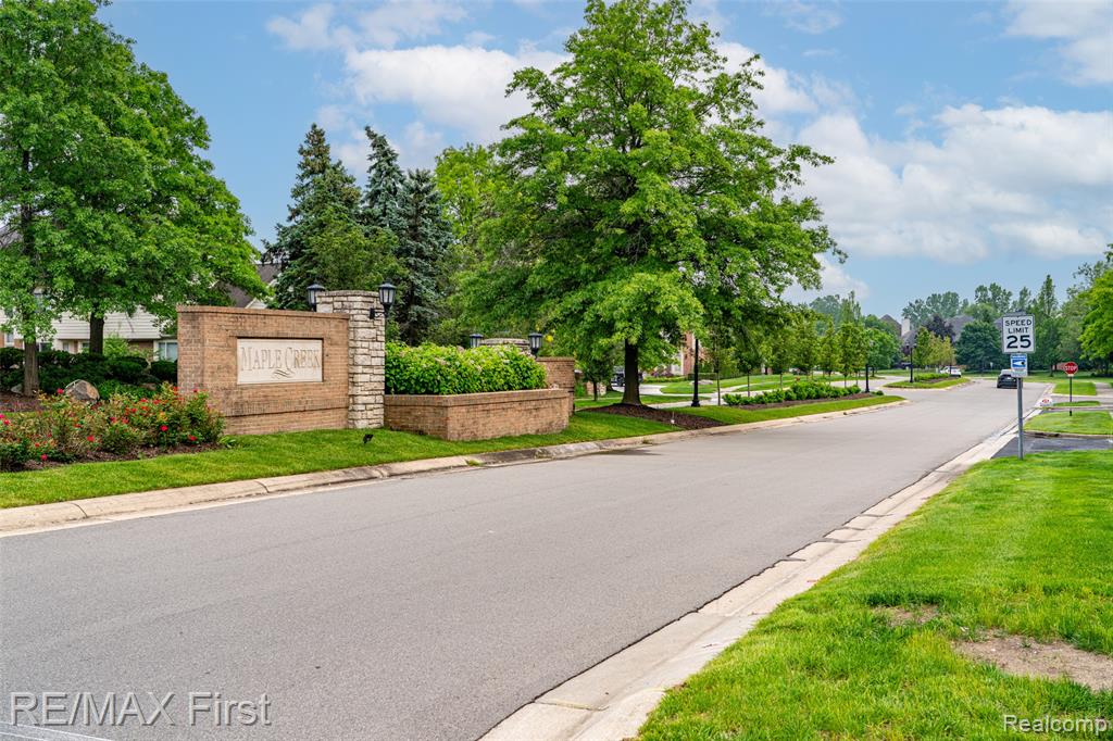 4798 WALNUT CREEK Drive, West Bloomfield, MI — Photo 6