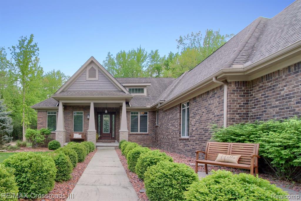 47605 HANFORD Road, Canton, MI 48187 — Photo 2