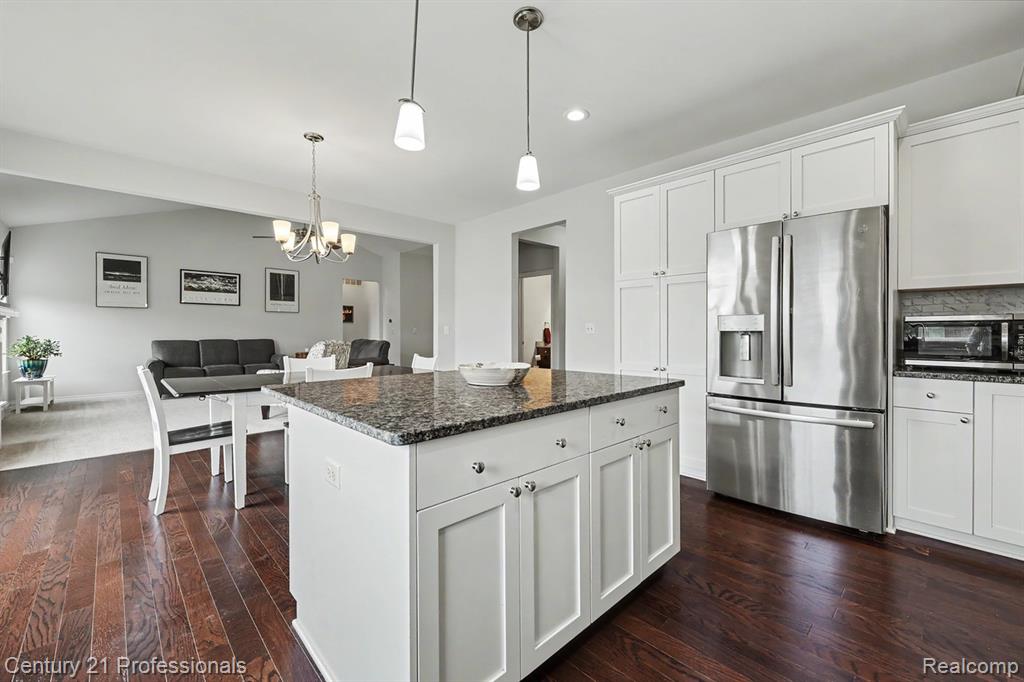 49455 Messara Drive, Macomb, MI 48042 — Photo 16