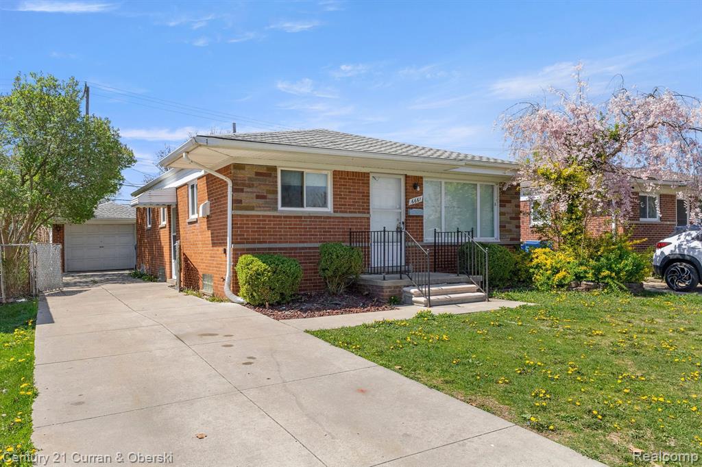 6661 N BEECH DALY Road, Dearborn Heights, MI 48127 — Photo 2