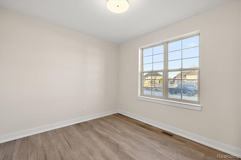 4160 Spring Meadows Drive, Sterling Heights, MI 48314 — Photo 10