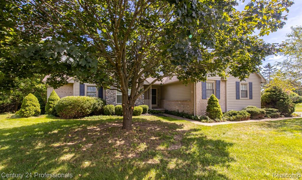 4970 Fox Chase Drive, White Lake, MI 48383 — Photo 3