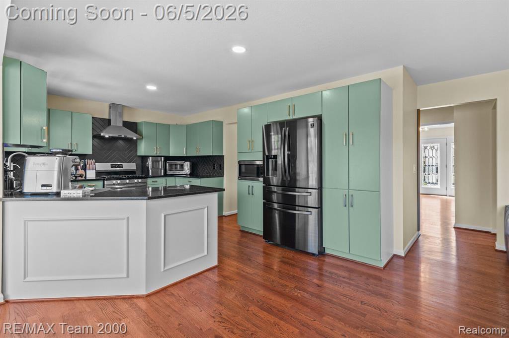 5681 WOODFIELD Parkway, Grand Blanc, MI 48439 — Photo 18