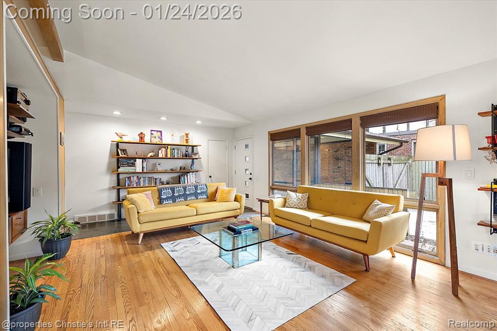 765 Barrington Road, Grosse Pointe, MI 48230 — Photo 15