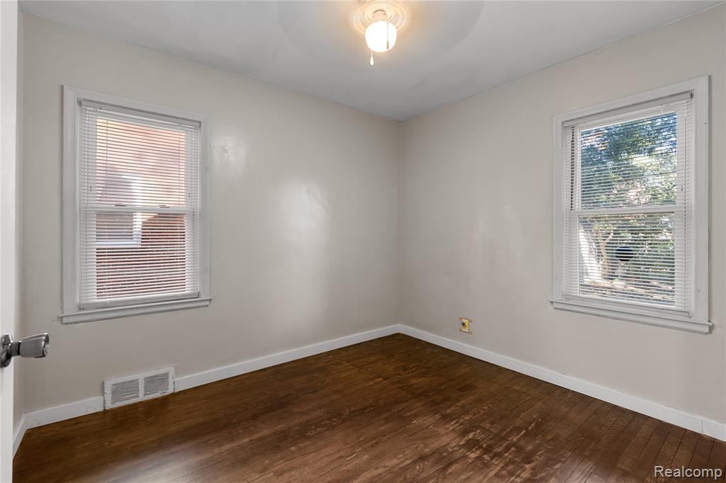 15460 Fielding Street, Detroit, MI 48223 — Photo 10