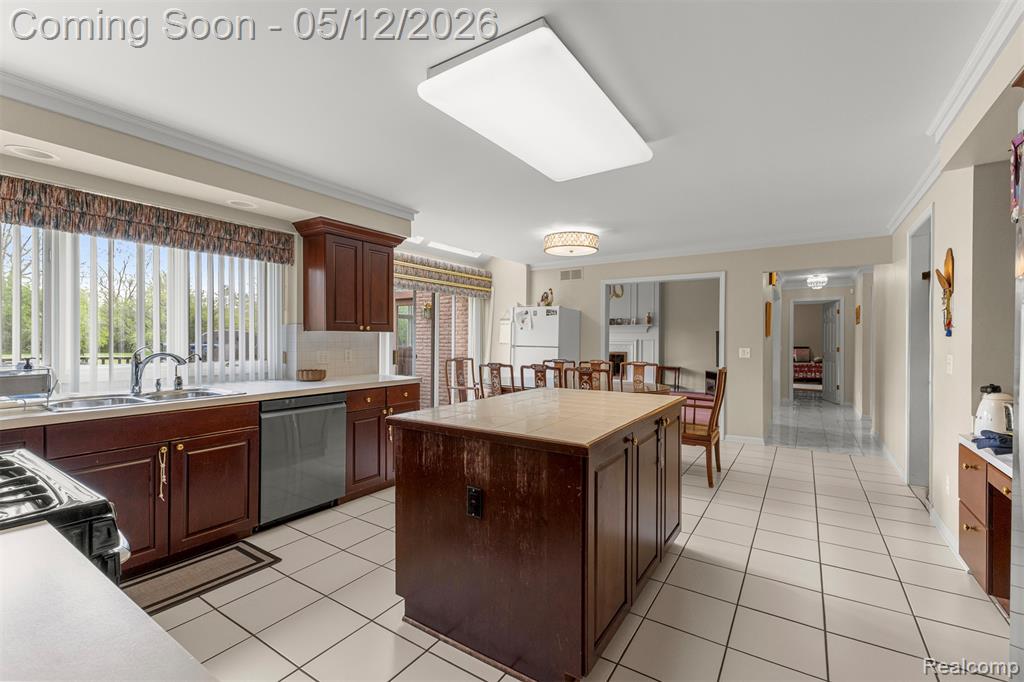 30060 Bristol Lane, Bingham Farms, MI 48025 — Photo 30