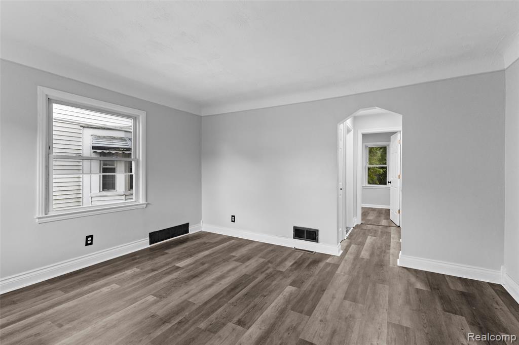 929 White Avenue, Lincoln Park, MI 48146 — Photo 6