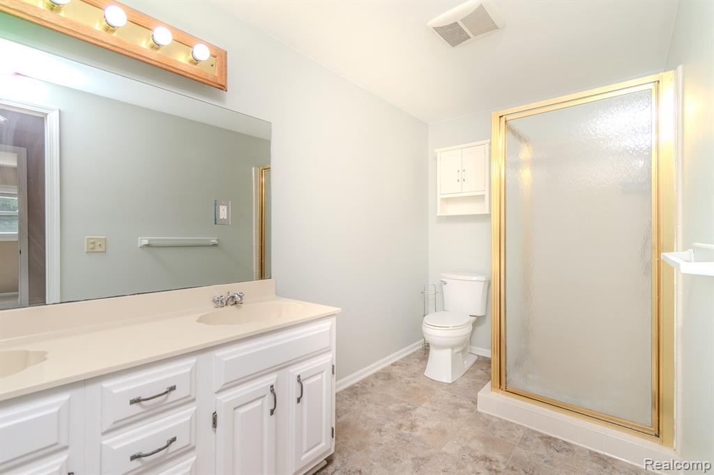 4355 Elmwood Avenue, Royal Oak, MI 48073 — Photo 15