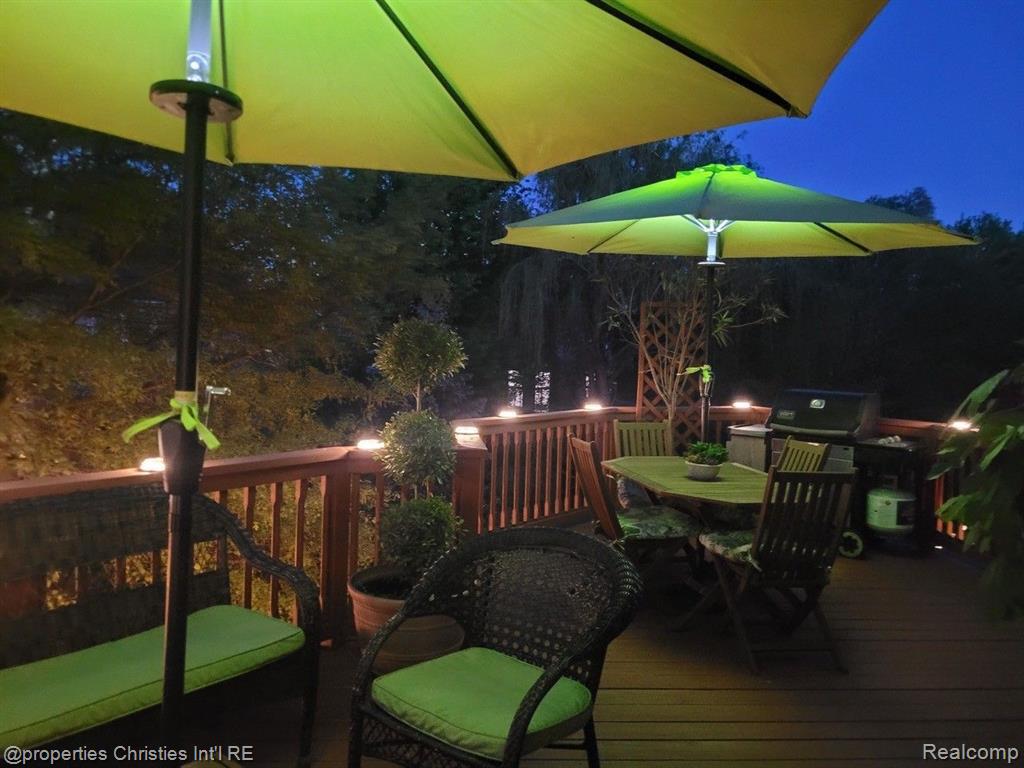 17070 CARRIAGE Way, Northville, MI 48168 — Photo 37