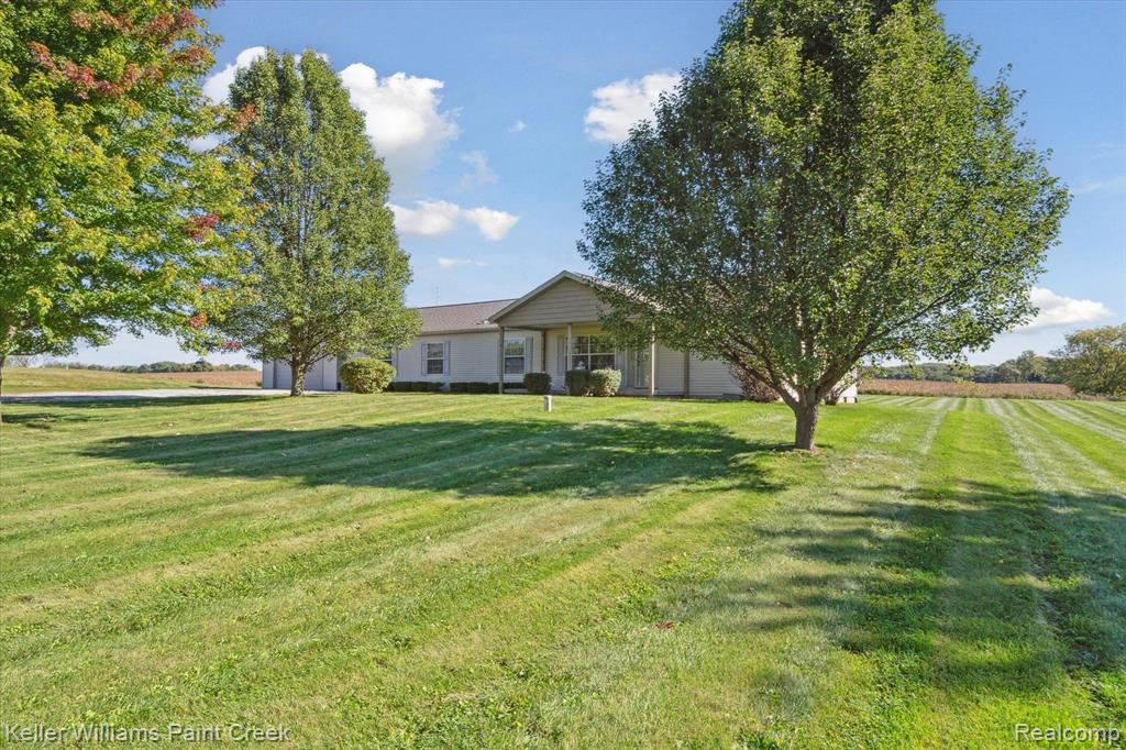 2076 N LAKE PLEASANT Road, Attica, MI 48412 — Photo 5