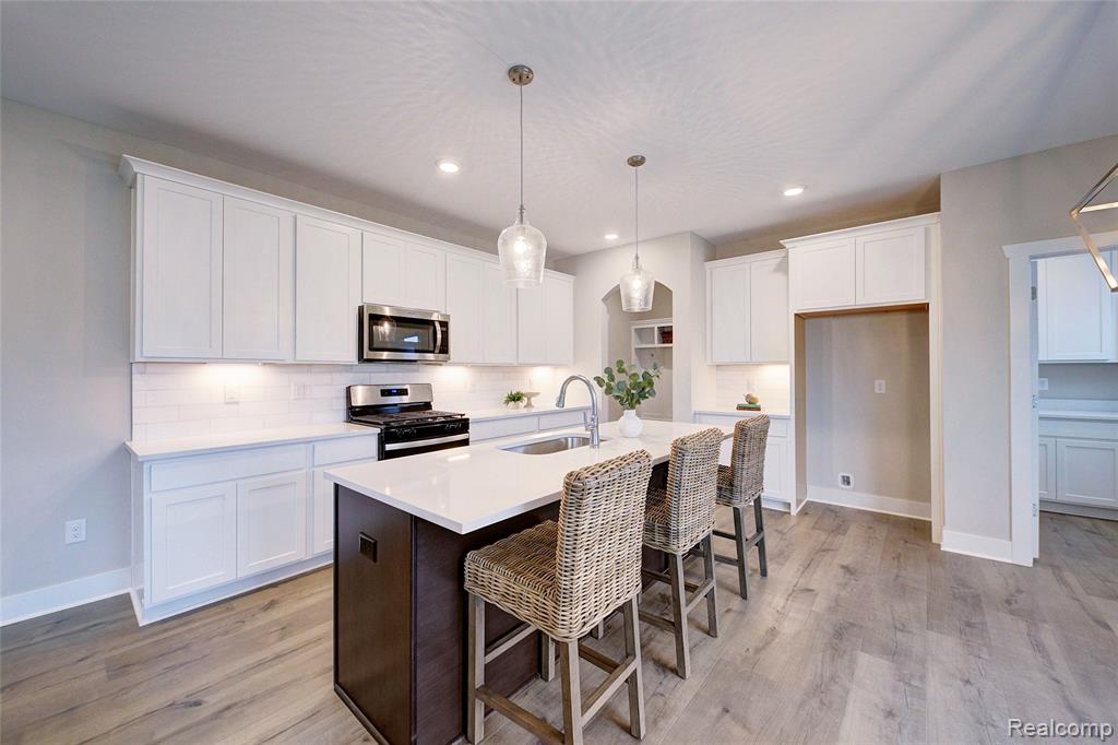 MOH 123 GAMBREL LN, Howell, MI 48843 — Photo 12