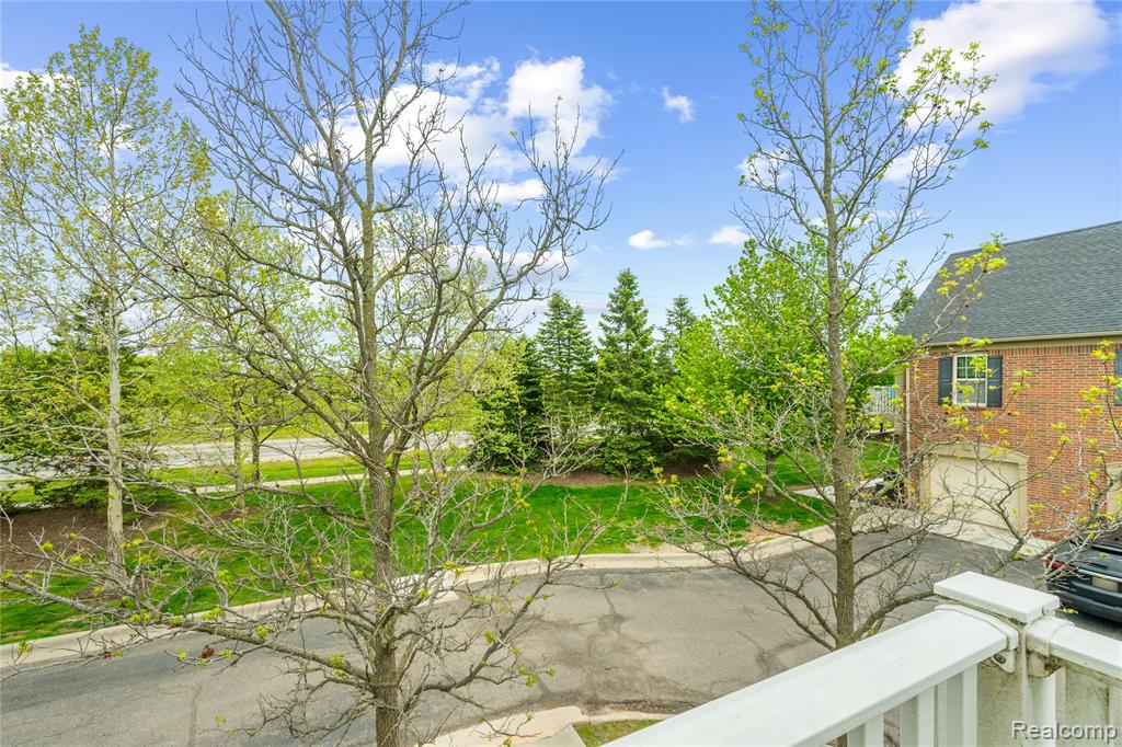 47408 PEMBROKE Drive, Canton, MI 48188 — Photo 20