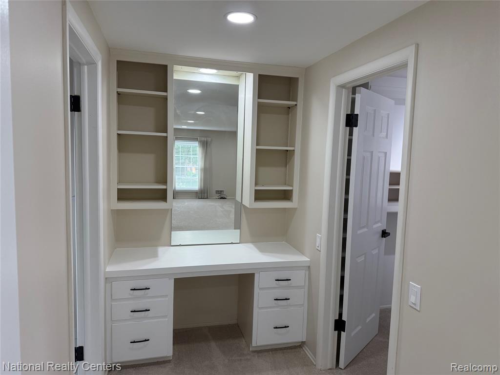 5888 Red Coat Lane, West Bloomfield, MI — Photo 36