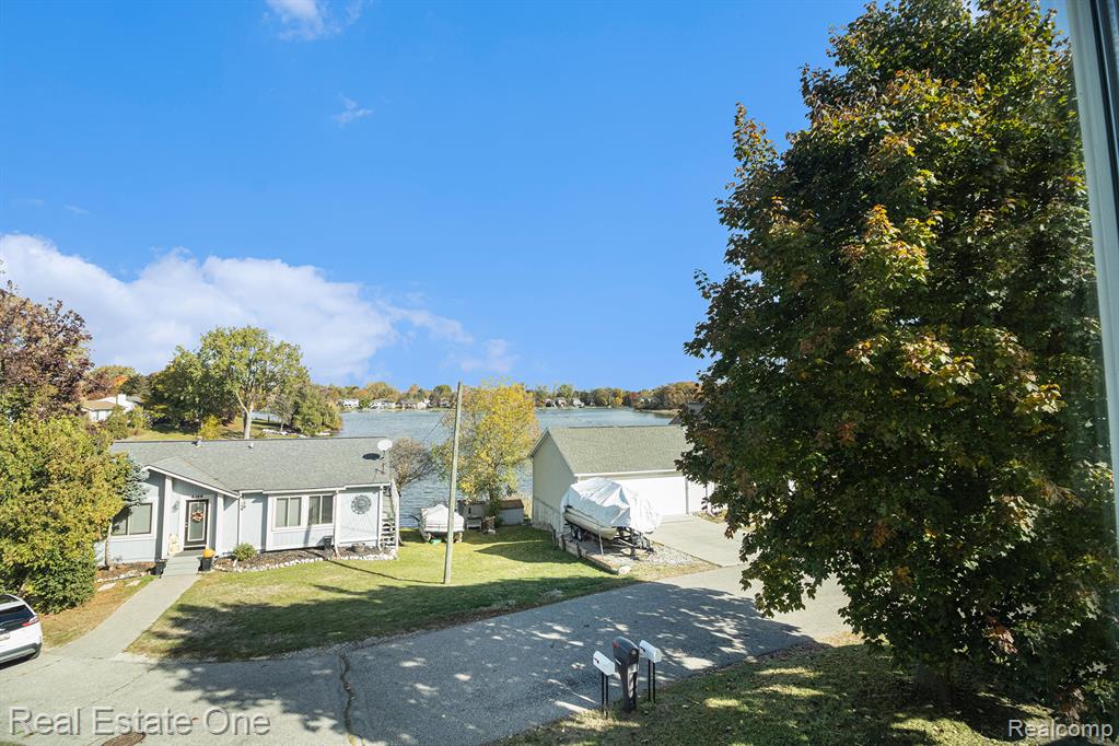 5183 Eagle Lake Drive, Waterford, MI 48329 — Photo 14