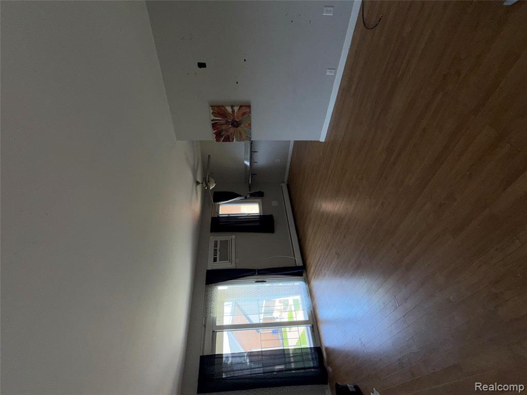 8203 Huntington Street, 16, Westland, MI — Photo 2
