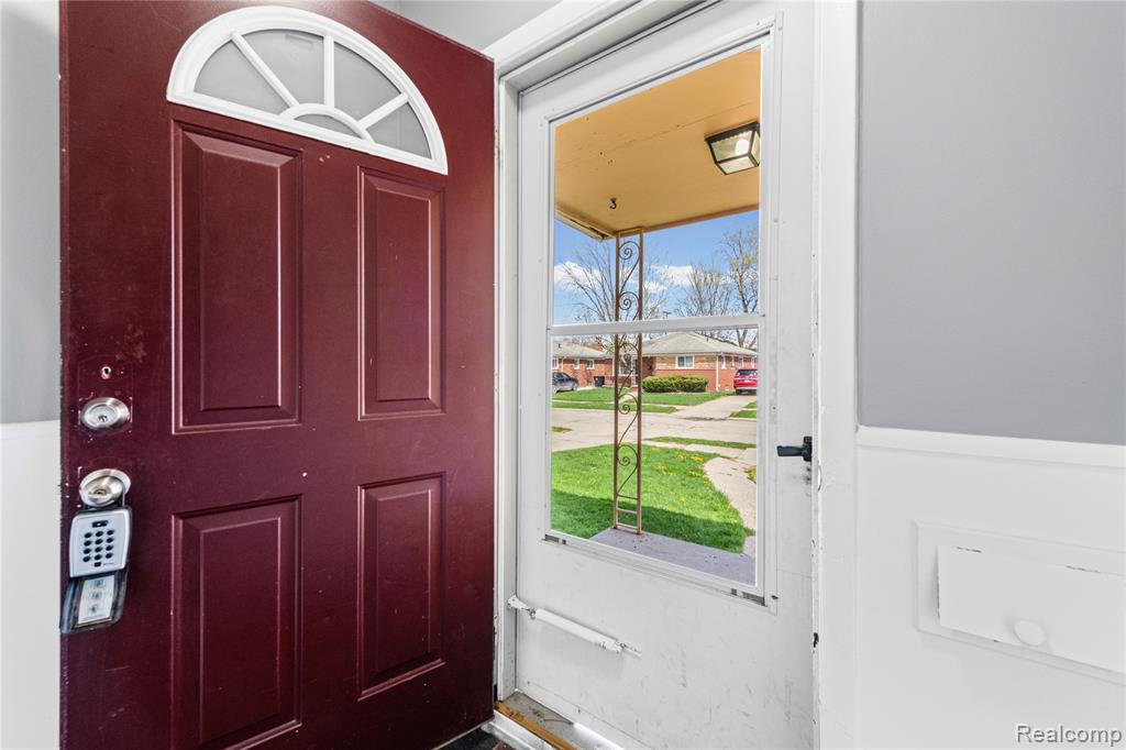 23701 Coyle Street, Oak Park, MI 48237 — Photo 3