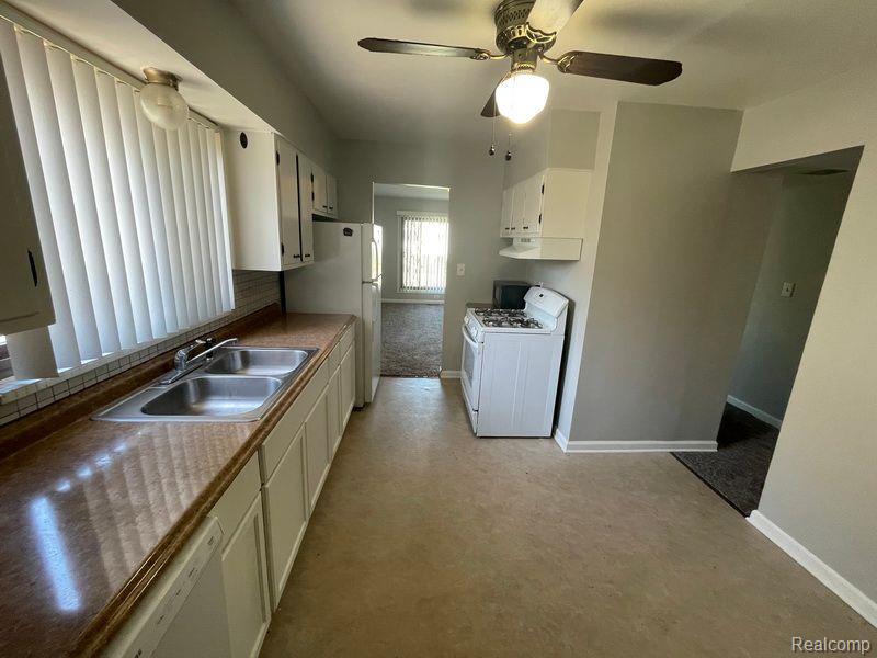 59 W HARWOOD Avenue, Madison Heights, MI 48071 — Photo 4
