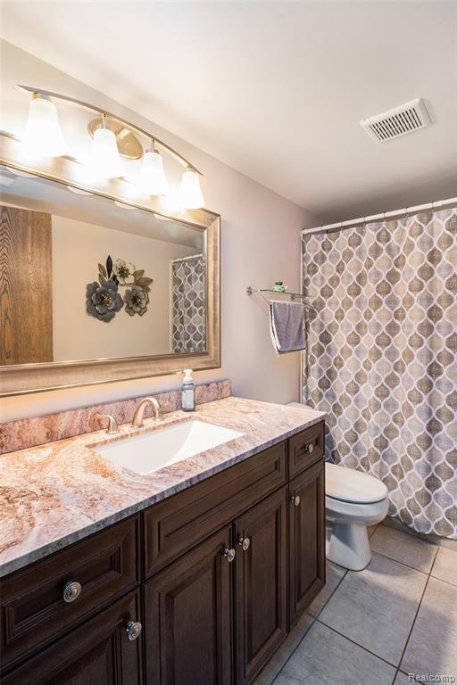 61009 Greenwood Drive, 183, South Lyon, MI 48178 — Photo 12