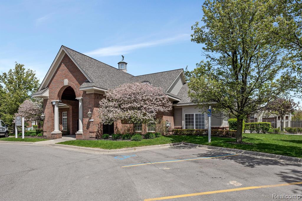 44264 PRINCETON Drive, Clinton Twp, MI 48038 — Photo 23