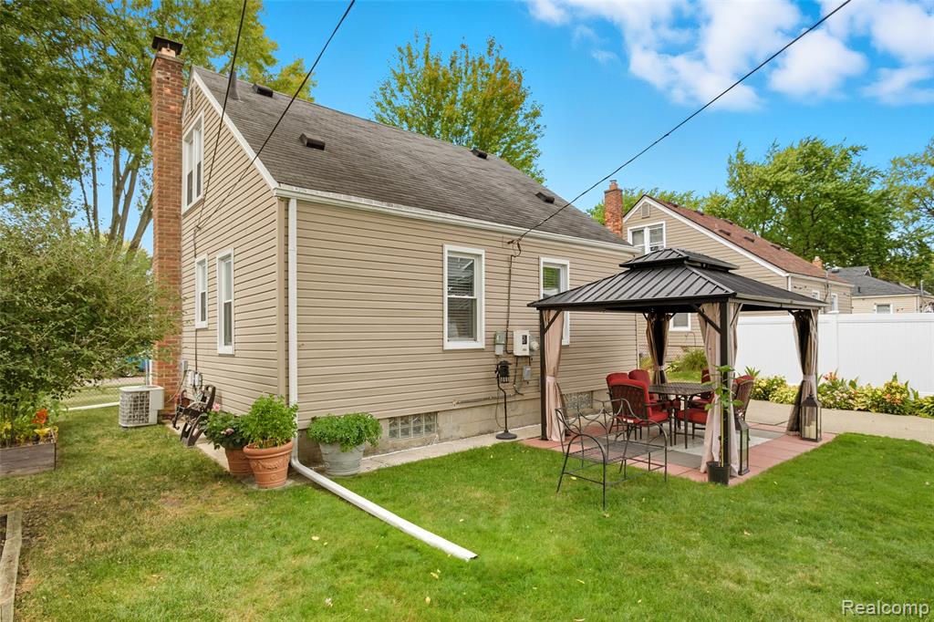 4176 Cummings Avenue, Berkley, MI 48072 — Photo 29